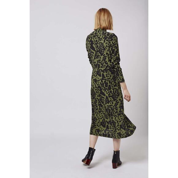 TOPSHOP Green and Black Leopard Print Collared Button-Down Dress - Picture 3 of 16
